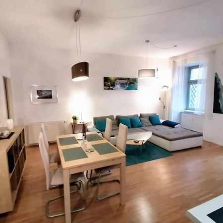 Nd Exquisites Wundervolles Ruhiges Terrassenapartment Mit Garage Viena Exterior foto