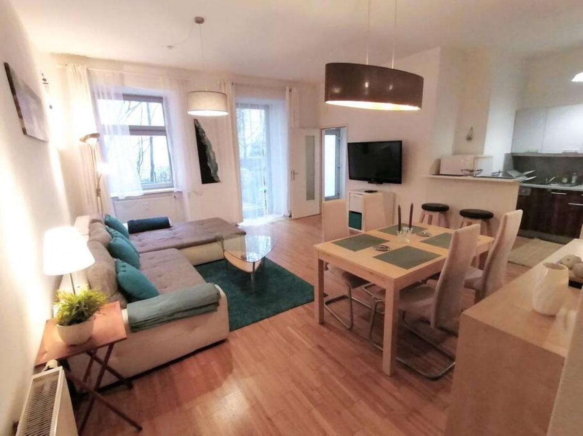 Nd Exquisites Wundervolles Ruhiges Terrassenapartment Mit Garage Viena Exterior foto