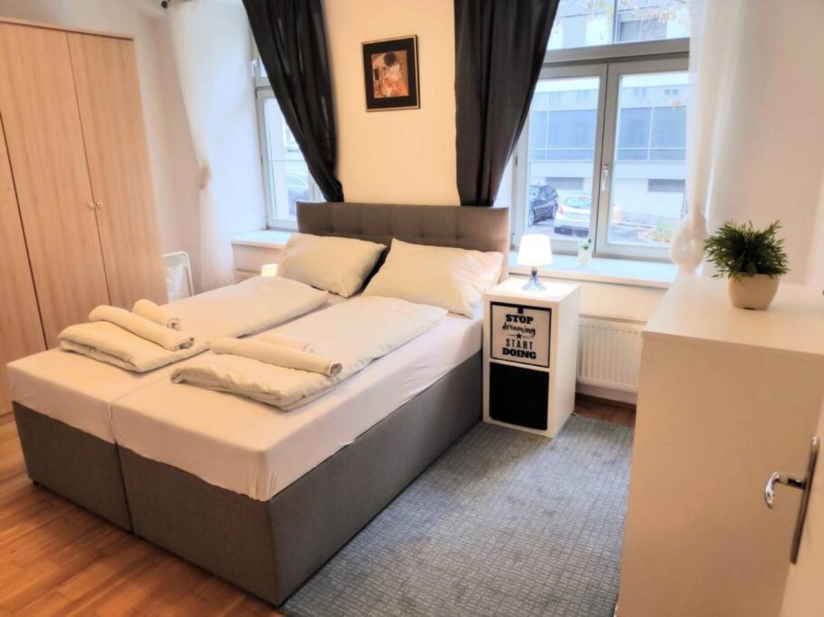 Nd Exquisites Wundervolles Ruhiges Terrassenapartment Mit Garage Viena Exterior foto