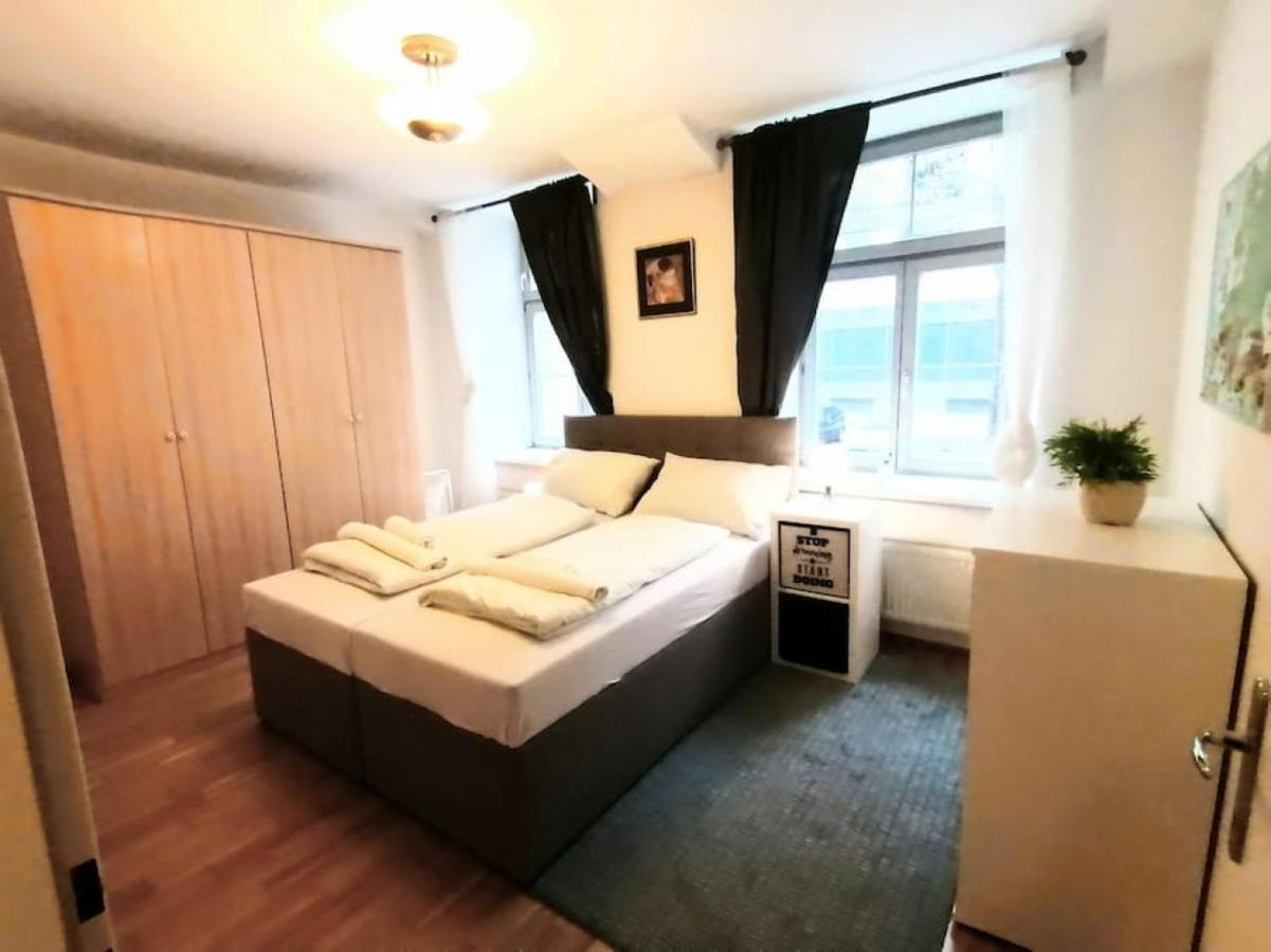 Nd Exquisites Wundervolles Ruhiges Terrassenapartment Mit Garage Viena Exterior foto
