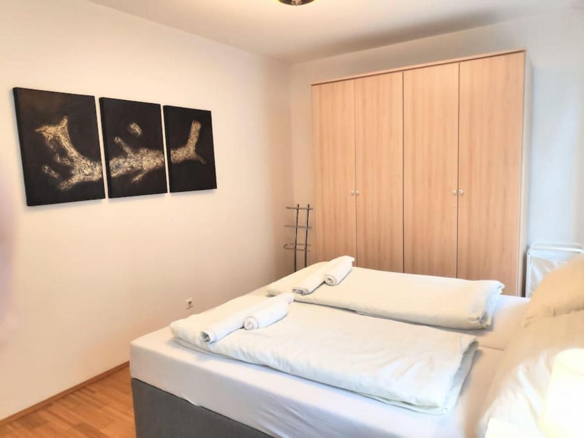 Nd Exquisites Wundervolles Ruhiges Terrassenapartment Mit Garage Viena Exterior foto