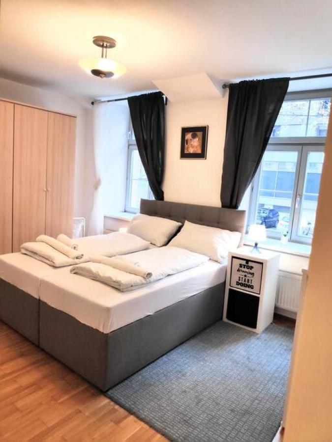 Nd Exquisites Wundervolles Ruhiges Terrassenapartment Mit Garage Viena Exterior foto
